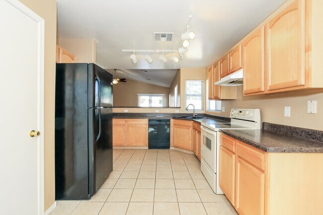 Building Photo - 13402 W Watson Ln
