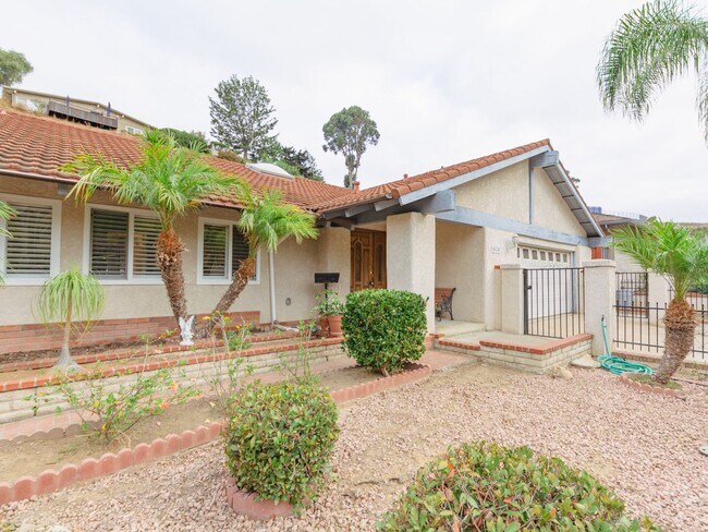 Foto del edificio - Spacious 3 Bedroom / 2 Bath Home in Claire...
