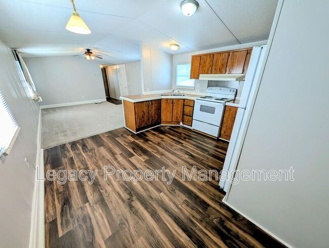 Building Photo - 5405 Swepsonville-Saxapahaw Rd