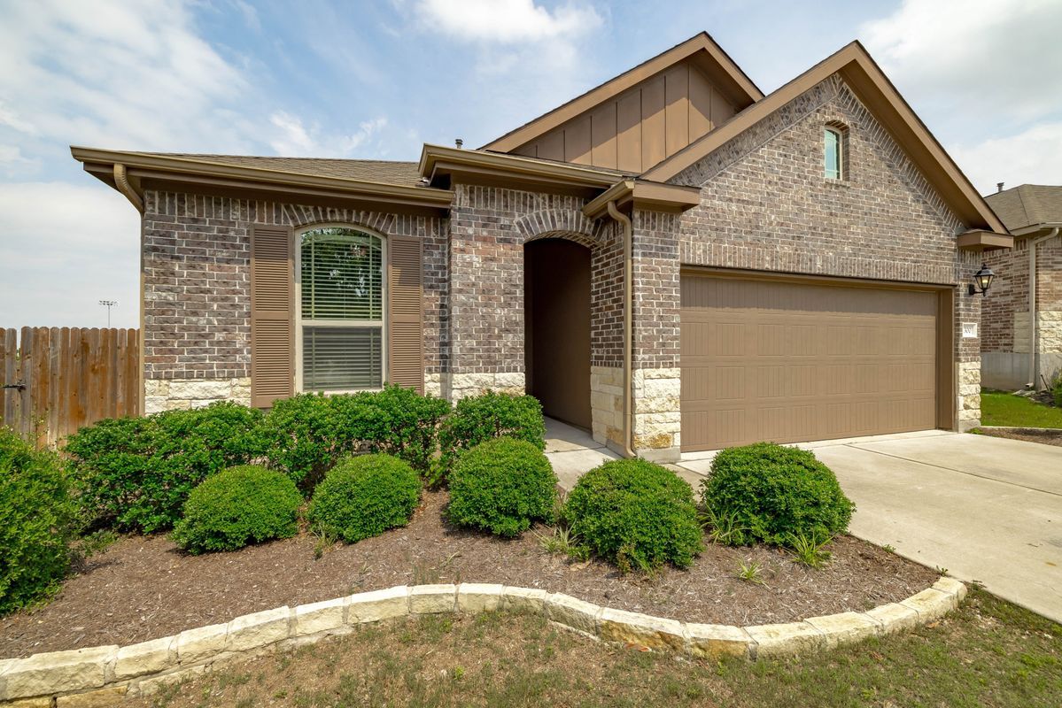 Primary Photo - 1300 Camino Ct