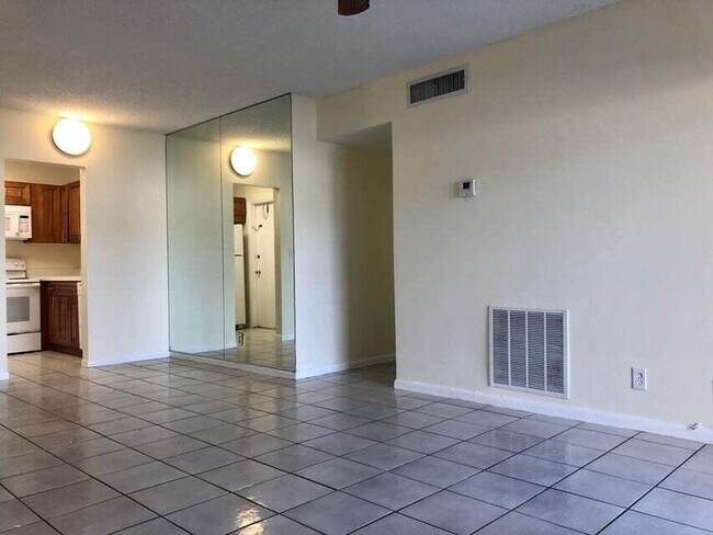 Foto del edificio - 602 NW 13th St