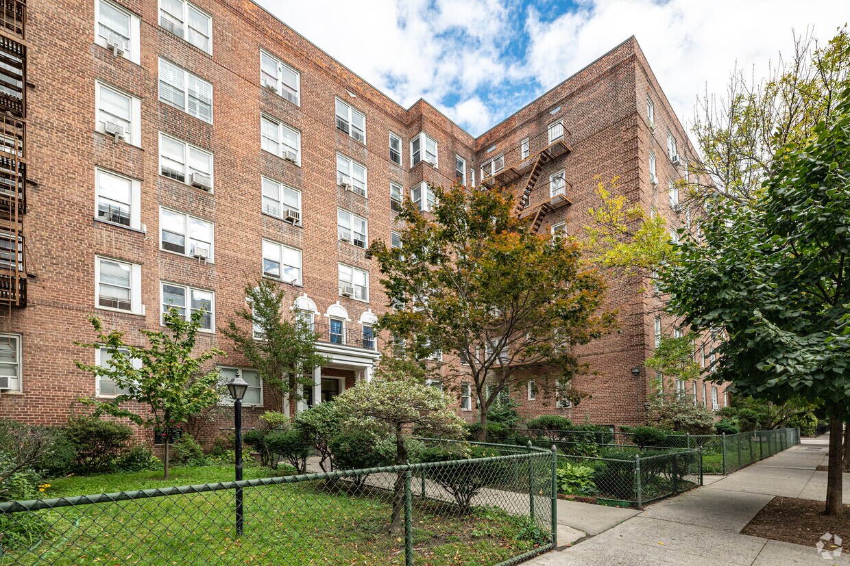 Foto principal - 8611 34th Ave