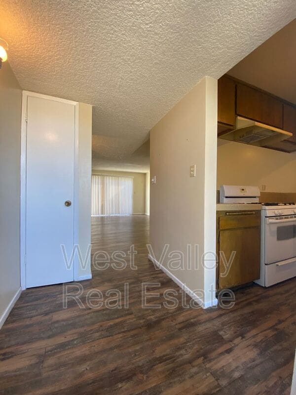 Foto del edificio - 712 4th St