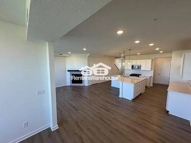 Foto del edificio - Available now is this beautiful new 3 bedroom, 3 bath home in Rogers!