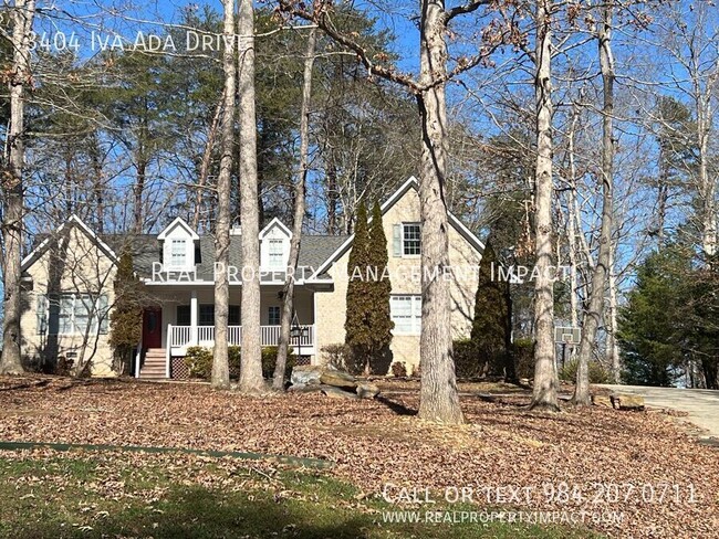 Building Photo - Spacious 3 Bedroom 3 Bath Wooded Oasis in ...