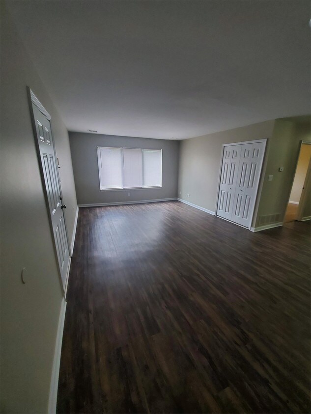 Primary Photo - 11435 Goddard Rd
