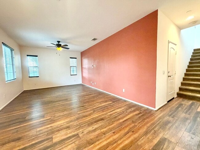 Building Photo - Stylish 2-Bedroom Living with Community Amenities