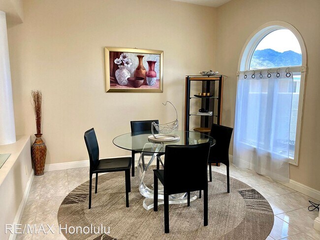 Foto del edificio - 3 br, 2 bath House - 743 Ahukini St