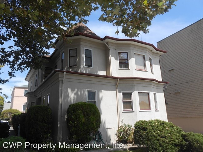 Building Photo - 350 Adams St