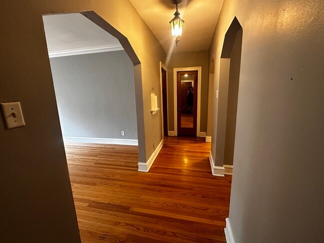 Building Photo - 5256 W Wolfram St