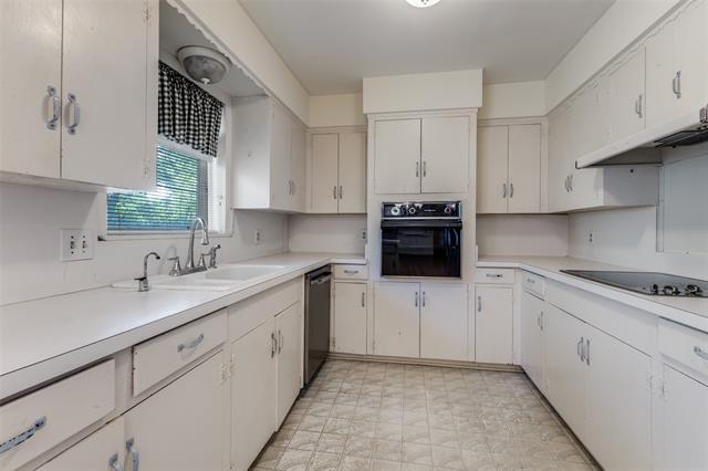 Foto del edificio - 3574 Ainsworth Dr