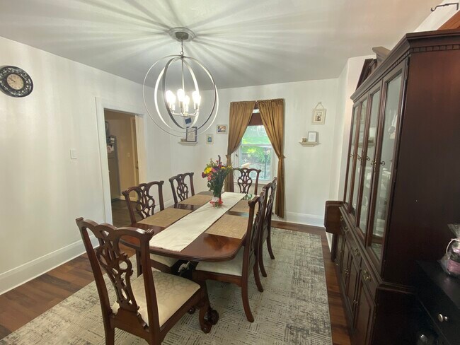 Foto del edificio - 6348 Waldron St