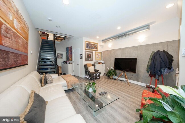 Foto del edificio - 715 Shirley St