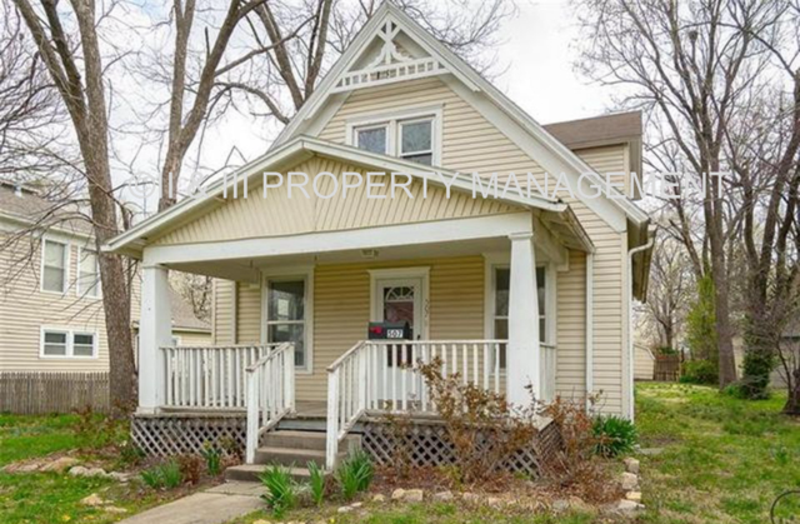 Foto principal - 507 S Ash St, Ottawa, KS 66067