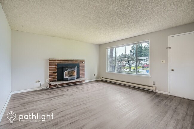 Foto del edificio - 2914 Forest Rim Court South