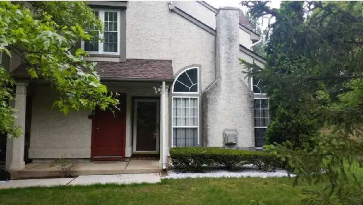 Primary Photo - 3103 Commons At Kingswood Dr