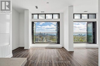 Building Photo - 20 Soudan Ave