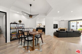 Building Photo - 245 Main St