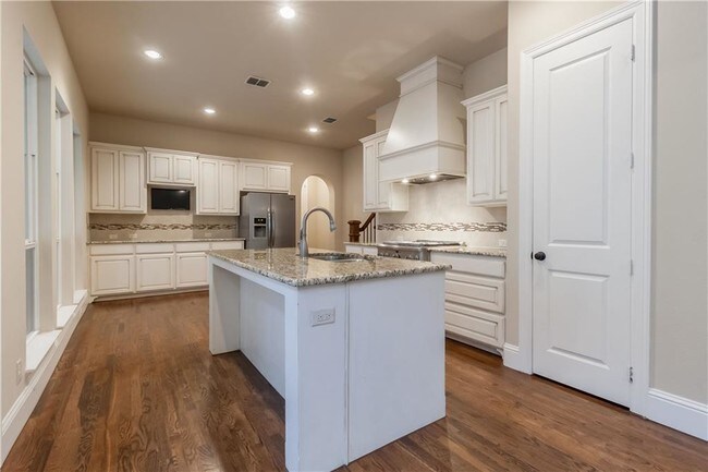 Foto del edificio - 761 S Coppell Rd