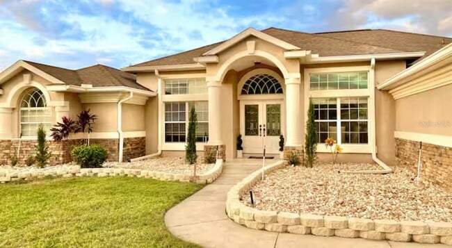 Building Photo - 8890 SW 57th Ct