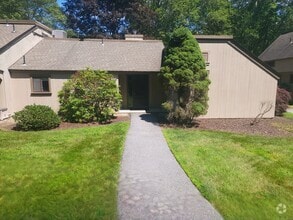 Building Photo - 41 Crocus Ln
