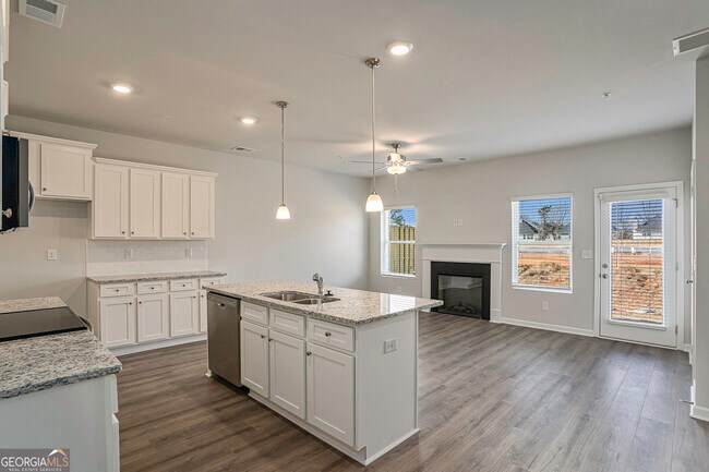 Foto del edificio - 11645 Mendenhall Ct