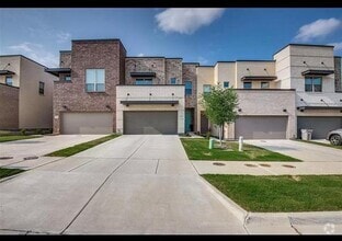 Building Photo - 1054 Maverick Dr