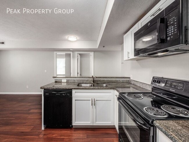 Building Photo - 262 Chittenden Ave