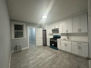 Building Photo - 29 Cliff Ave