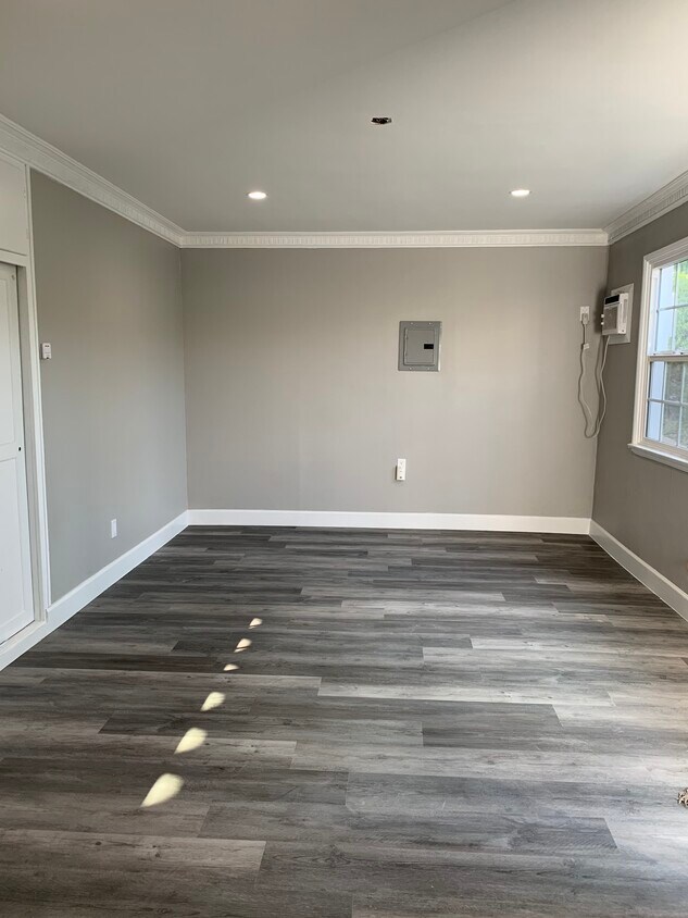 Sala de estar - 1483 1/2 Allison Ave