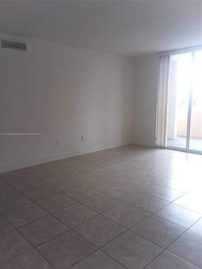 Foto del edificio - 117 NW 42nd Ave
