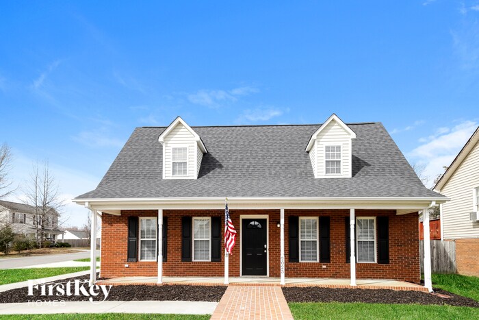 Primary Photo - 160 Rhyne Ct