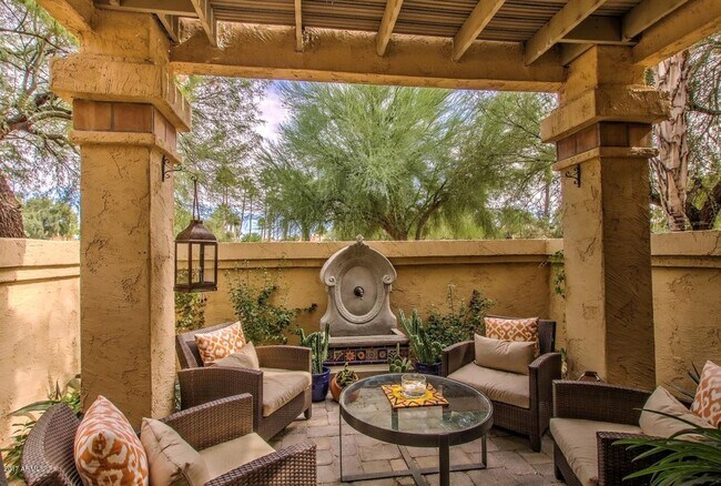 Foto del edificio - 3 bedroom Townhome
