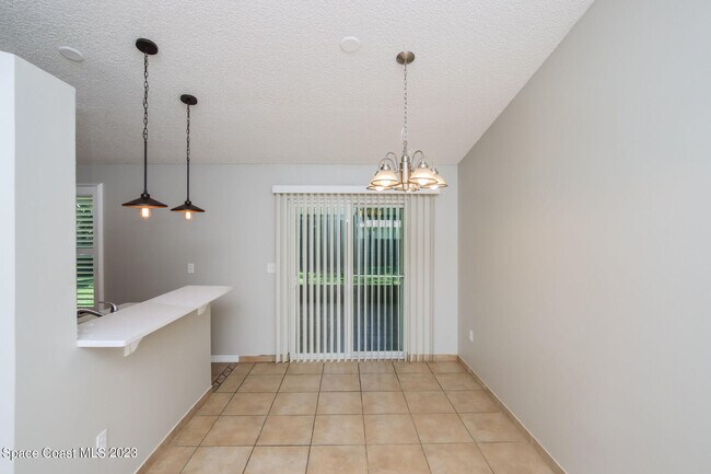 Foto del edificio - 1376 Hazel St NW