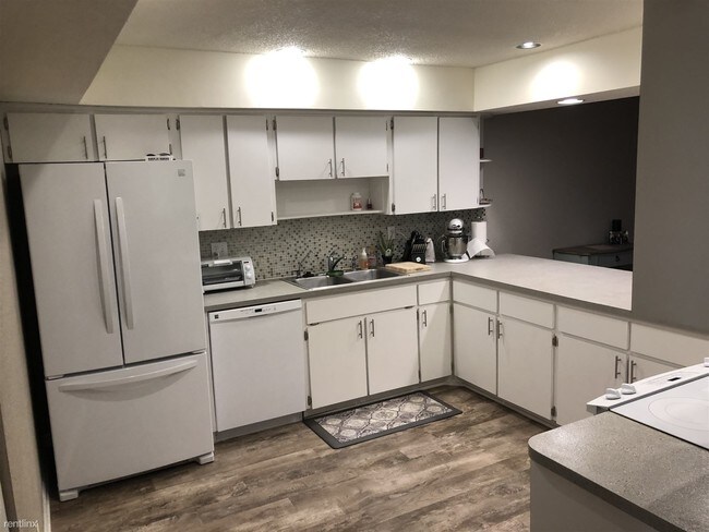 Building Photo - 3 br, 2 bath Condo - 6593 River Run Boulevard