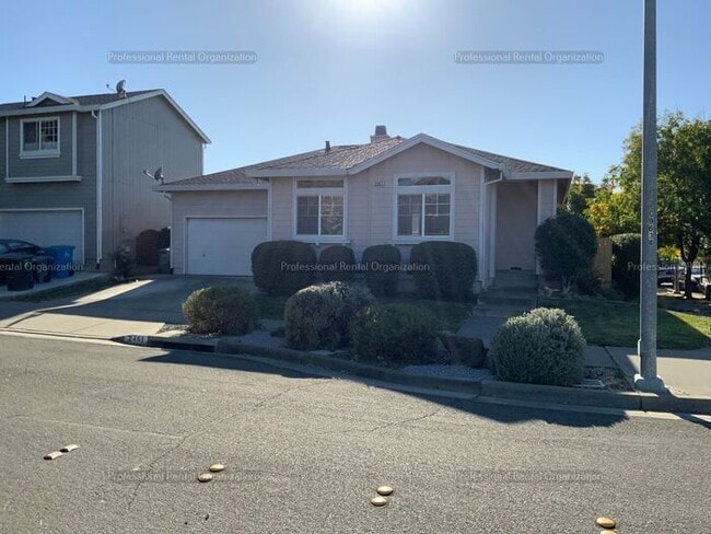 Building Photo - Your New Home Awaits: 3-Bedroom Beauty in ...