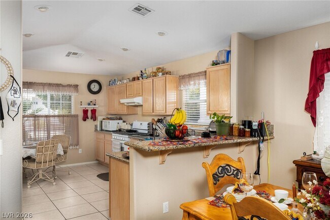 Foto del edificio - 1563 Raining Hills St