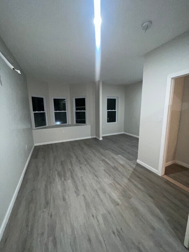 Building Photo - 1348 College Ave