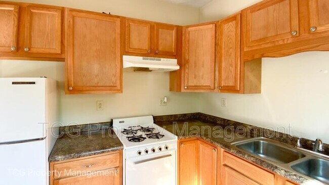 Building Photo - 1103 Post St