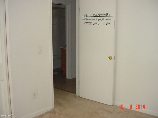 Building Photo - 3485 Ridgecliffe Dr