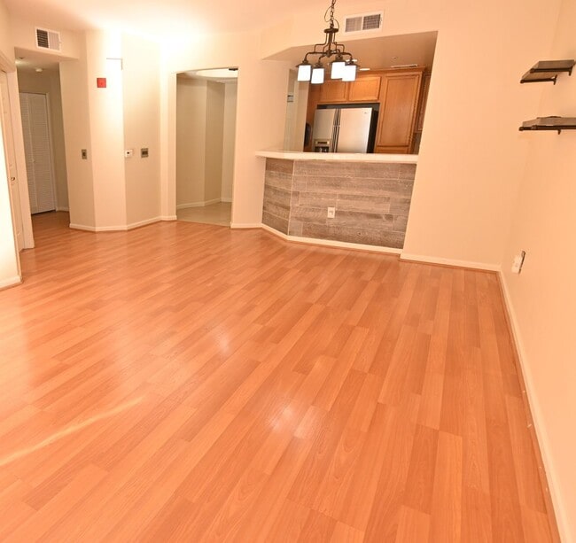 Building Photo - 1390 Saddle Rack St