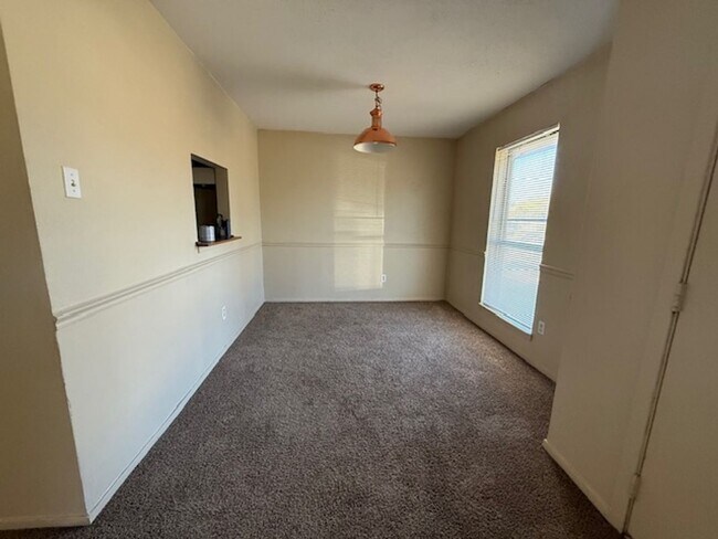 Foto del edificio - 3650 Auburn Dr