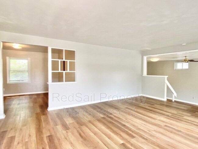 Building Photo - 34 Warren Dr