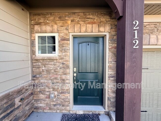 Foto del edificio - 212 Ellsworth Manor Dr