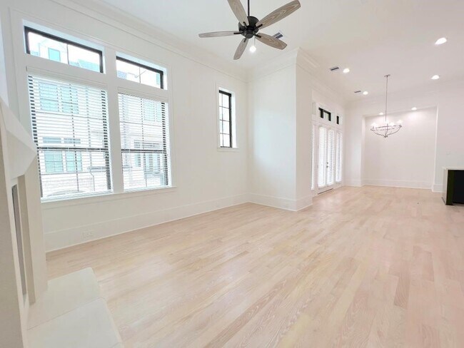 Foto del edificio - 2120 Blalock Rd