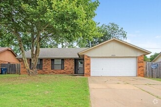 Building Photo - 2909 Fairfield Dr