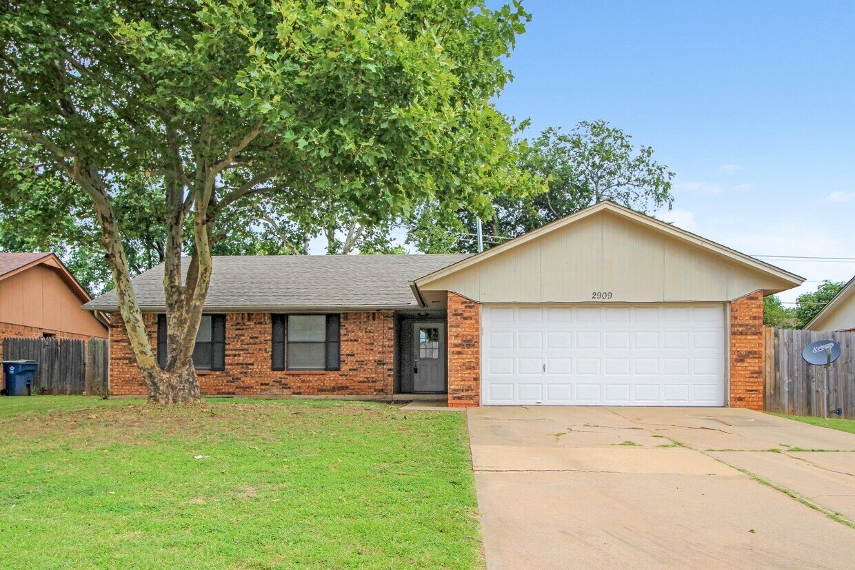 Foto principal - Nice 3 Bed, 2 Bath, 2 Car in Edmond