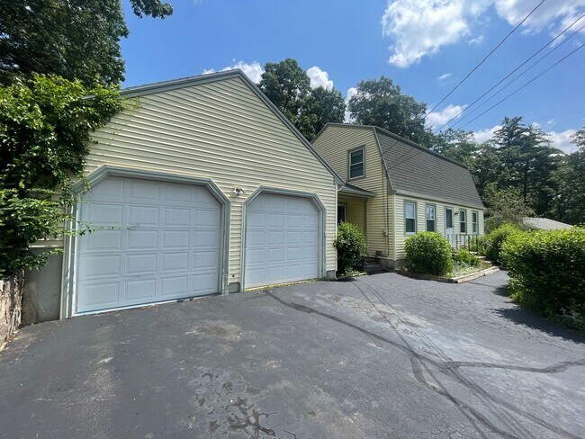 Foto del edificio - Single-Family Home in South Nashua