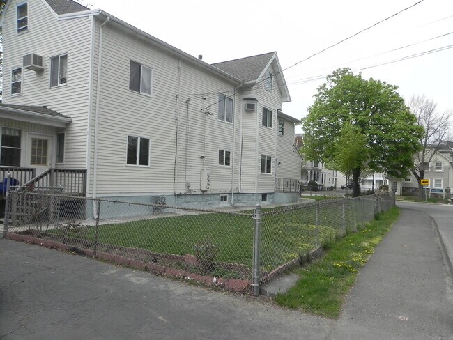 Building Photo - 78 Osborne Ave