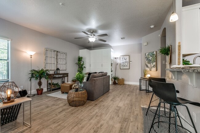 Foto del edificio - 6160 Eckhert RoadUnit 1005